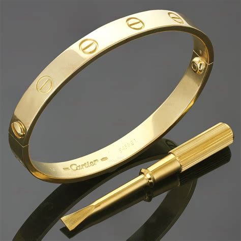 who designed the cartier love bracelet|who made cartier love bracelet.